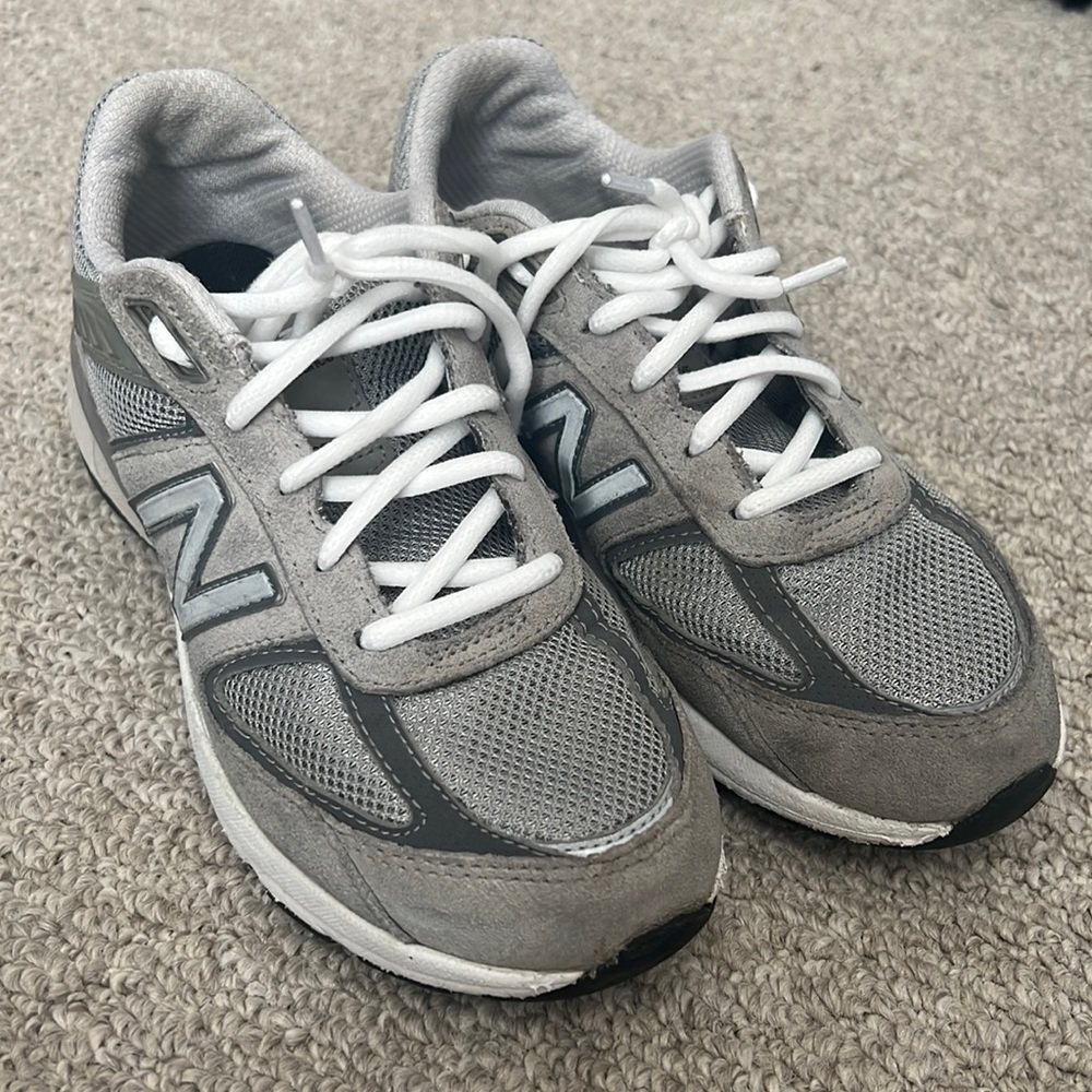 NEW BALANCE 990 v5